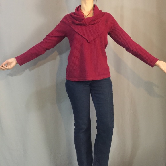 Unique Textured Sweater - Picture 6 of 9